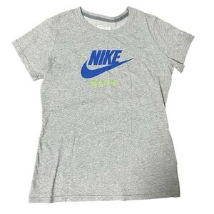EUC Nike Women’s Short Sleeve Dri-Fit Swoosh Seattle Graphic Tee in Gray